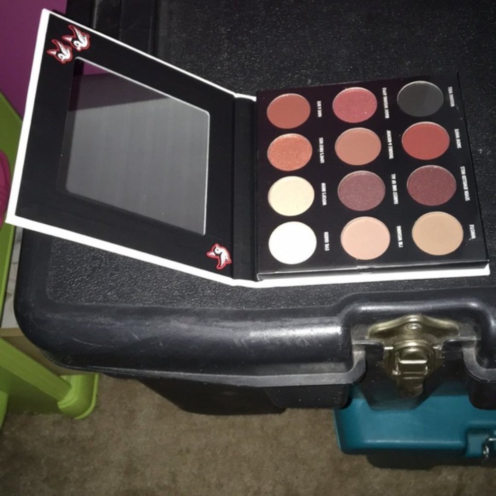 HP🎊🎊Disney Princess Snow White & the Seven Dwarfs Just One Bite Eyeshadow Pa… - Picture 11 of 13